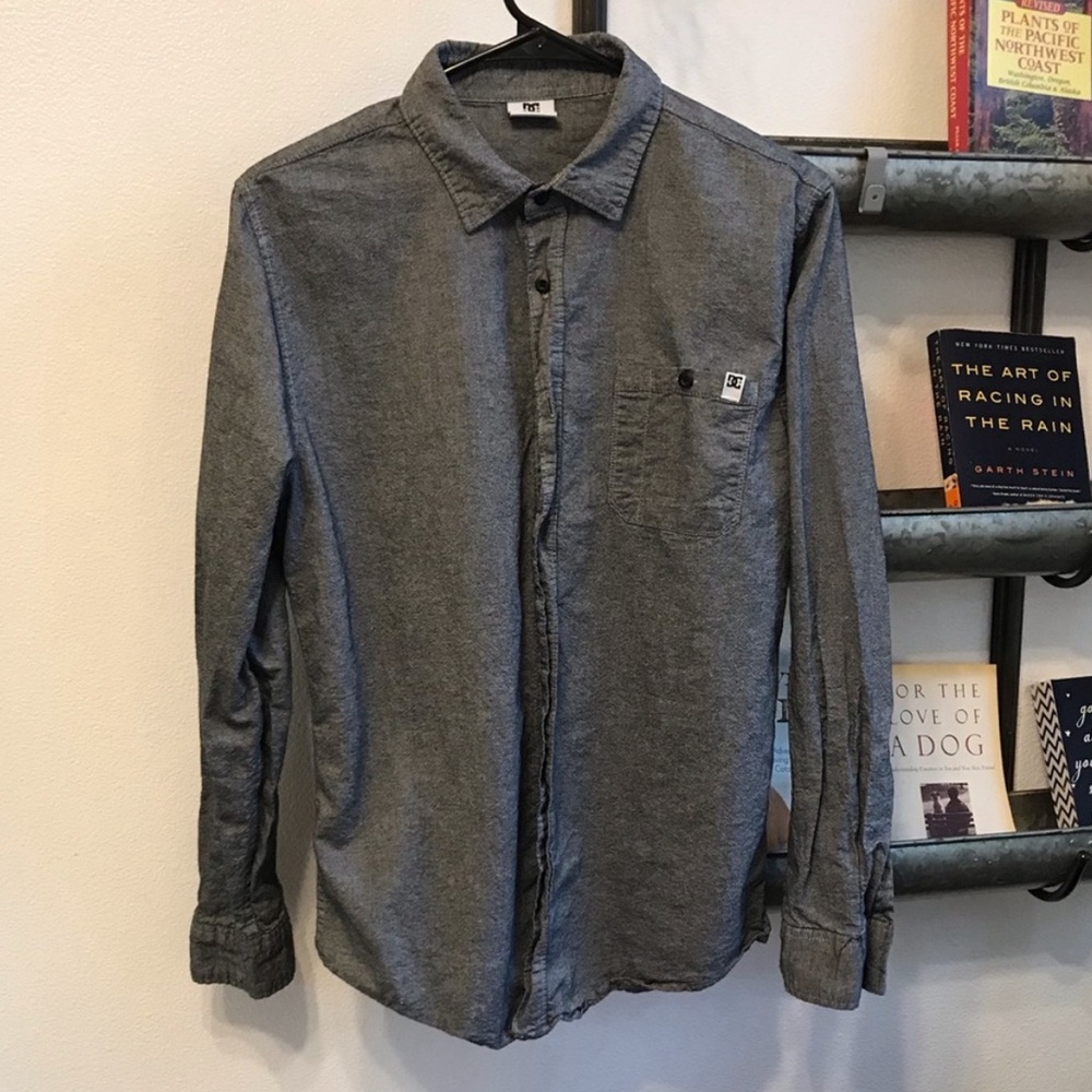 DC Black Chambray Long Sleeve Men’s Button Up Shirt Size Medium